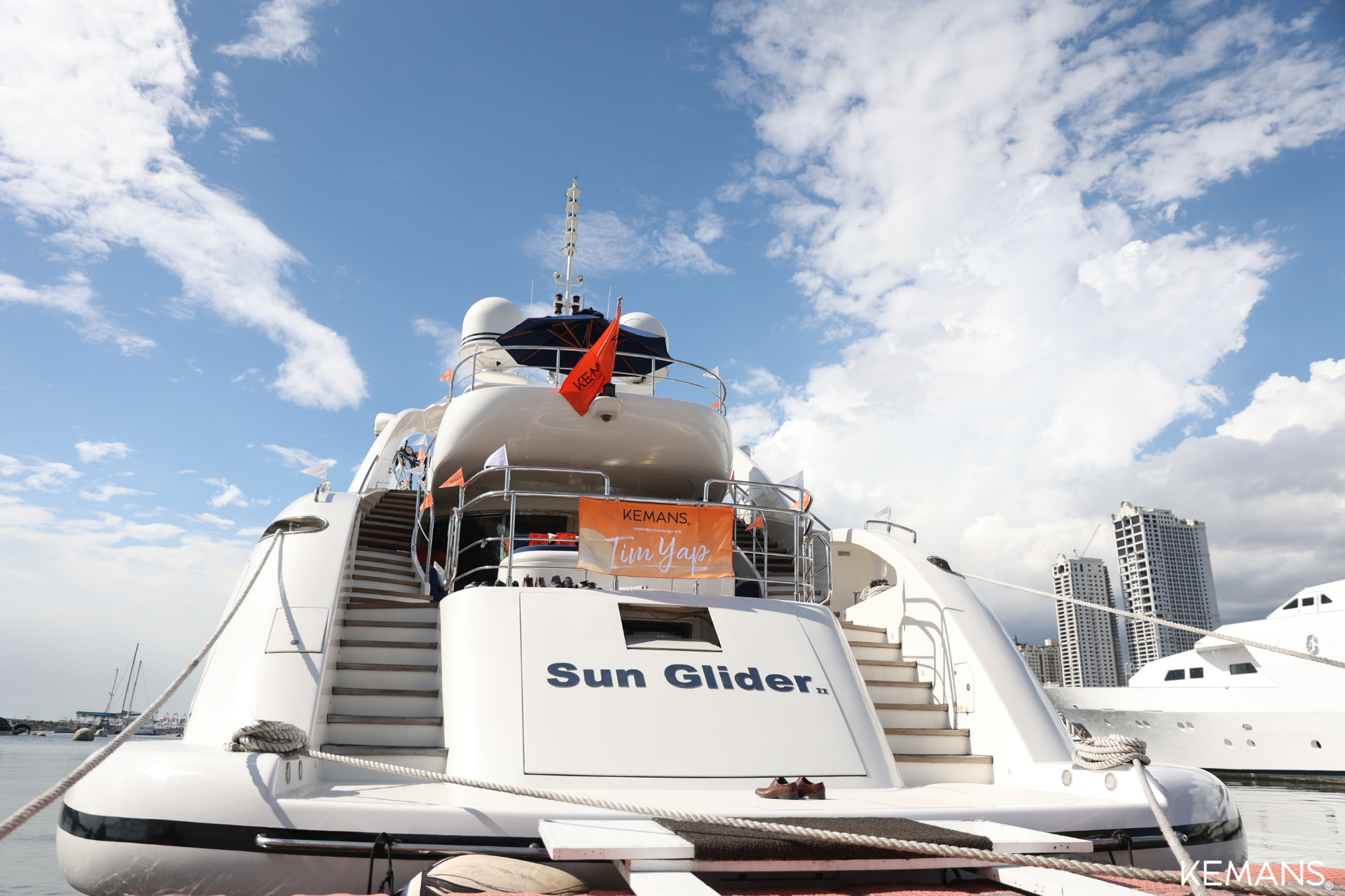 superyacht for rent Manila (4)
