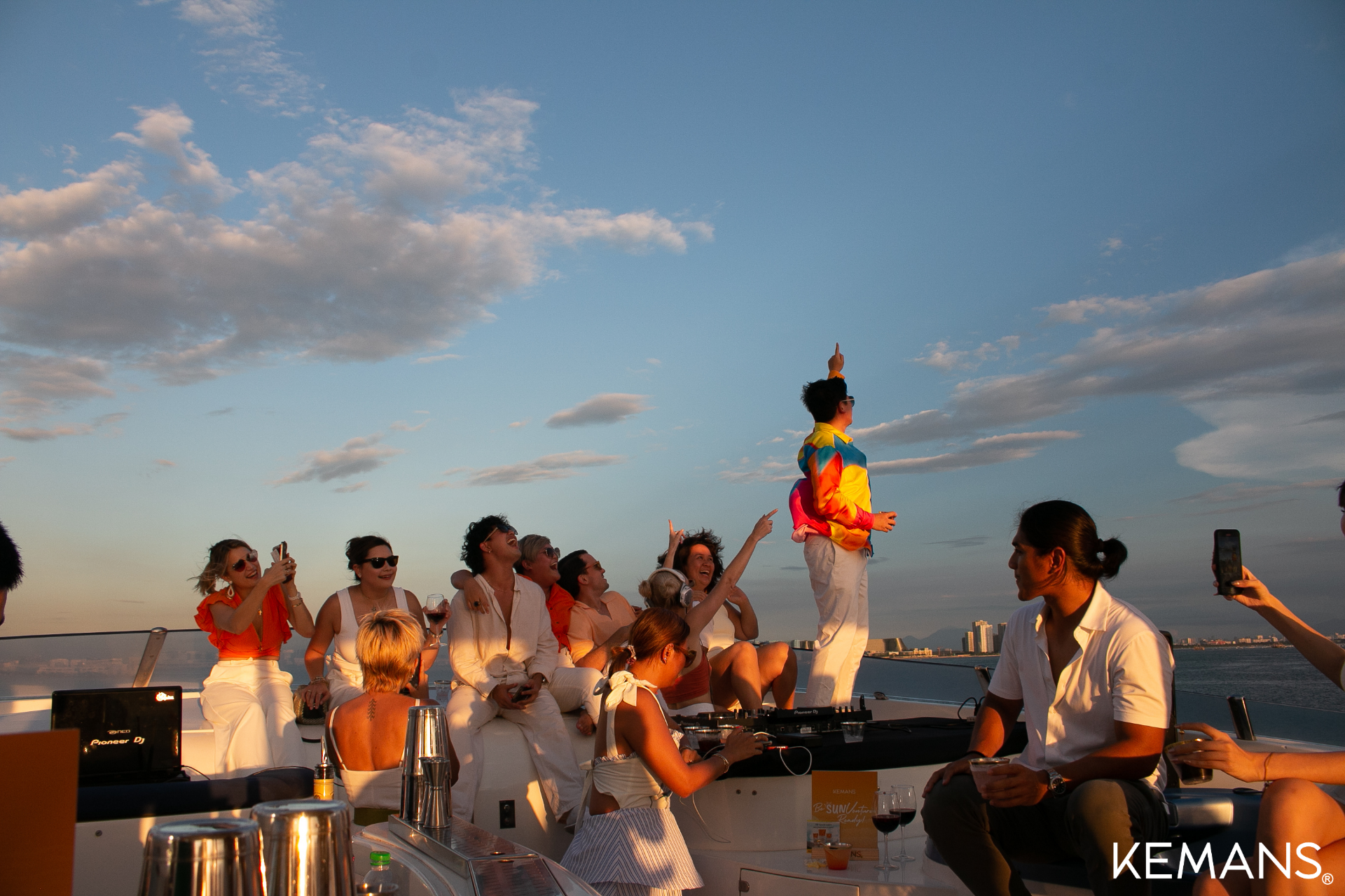 superyacht for rent Manila (8)