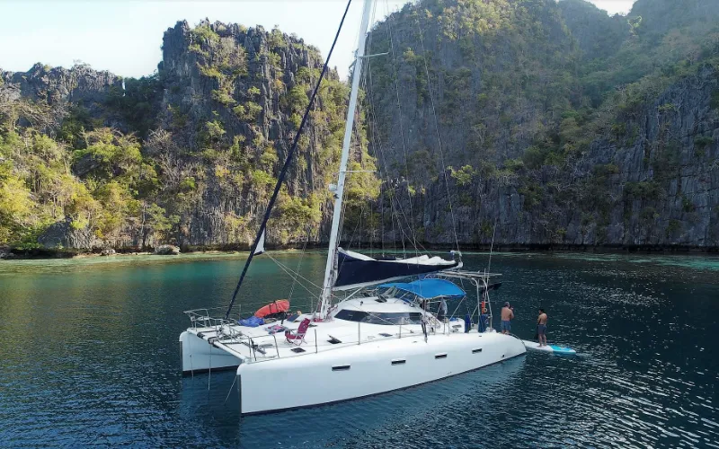 Catamaran travel Charter Palawan Coron (5)