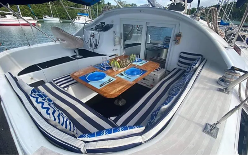 Catamaran travel Charter Palawan Coron (59)