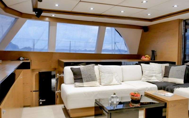 Luxury yacht For rent in Palawan (11)
