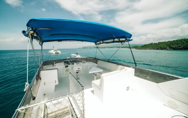 Motoryacht Rental Boracay (9)