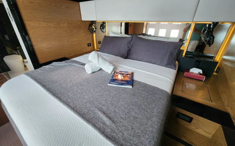 Sunreef Bedroom (7)