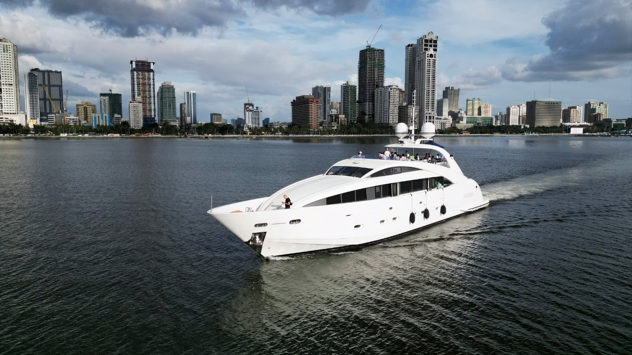Best Luxury Boat and Yacht Rental in Manila LXV