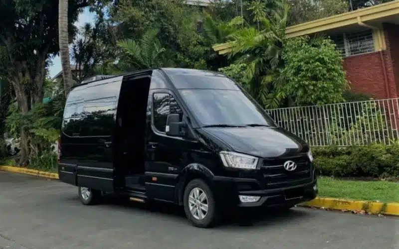 Hyundai H350 Artista for rent (17)