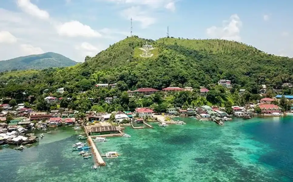 Coron+Town+Tour+-+1-640w (1)