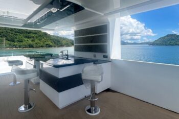 Tanenia Yacht - Image 3