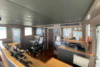 Tanenia Yacht - Image 9