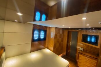 Tanenia Yacht - Image 33