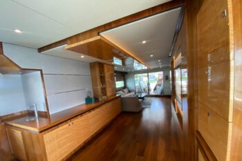 Tanenia Yacht - Image 37