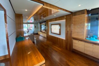 Tanenia Yacht - Image 39