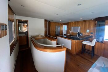 Tanenia Yacht - Image 41