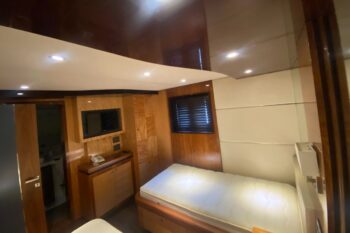 Tanenia Yacht - Image 44