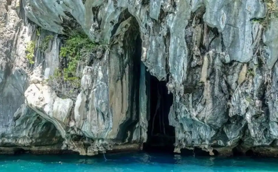 Cathedrale-cave-Coron-2.webp