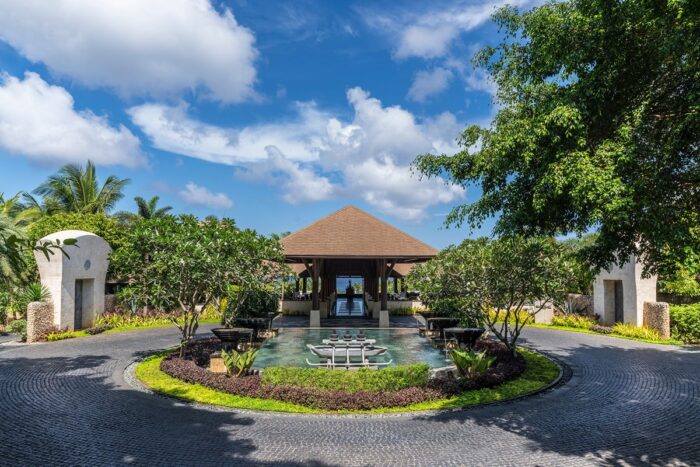 Shangri-La Boracay - Image 12
