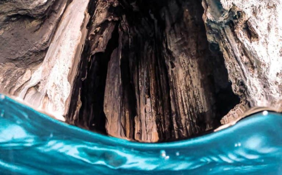 Cathedral-Cave-El-Nido-14-768x1024-1.jpg