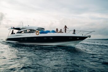 Sunseeker 64 - Image 9