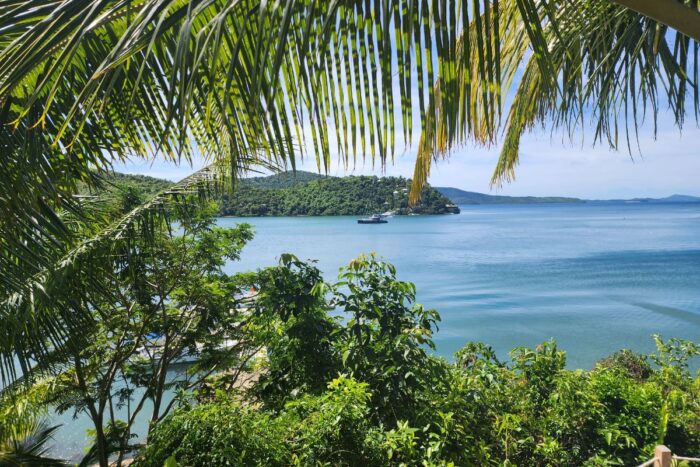 Discover Busuanga Bay: Luxury Yacht Charters & Exclusive Boat Expeditions in Palawan - Image 1