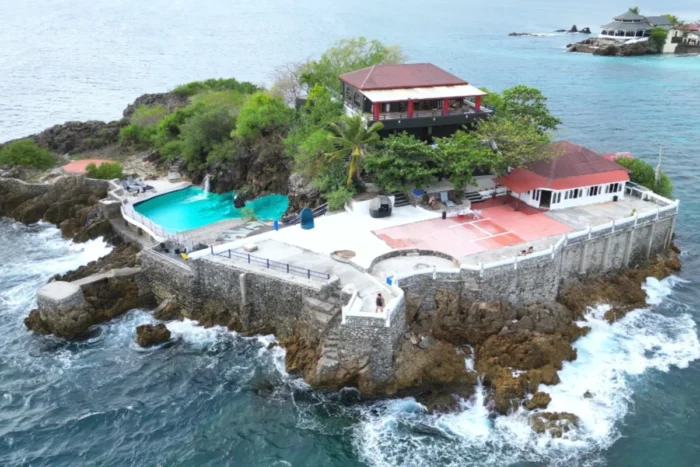 Ligpo Island - Image 1