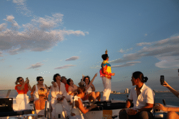 Luxury Dinner Cruise for 30 Guests in Manila - Image 16